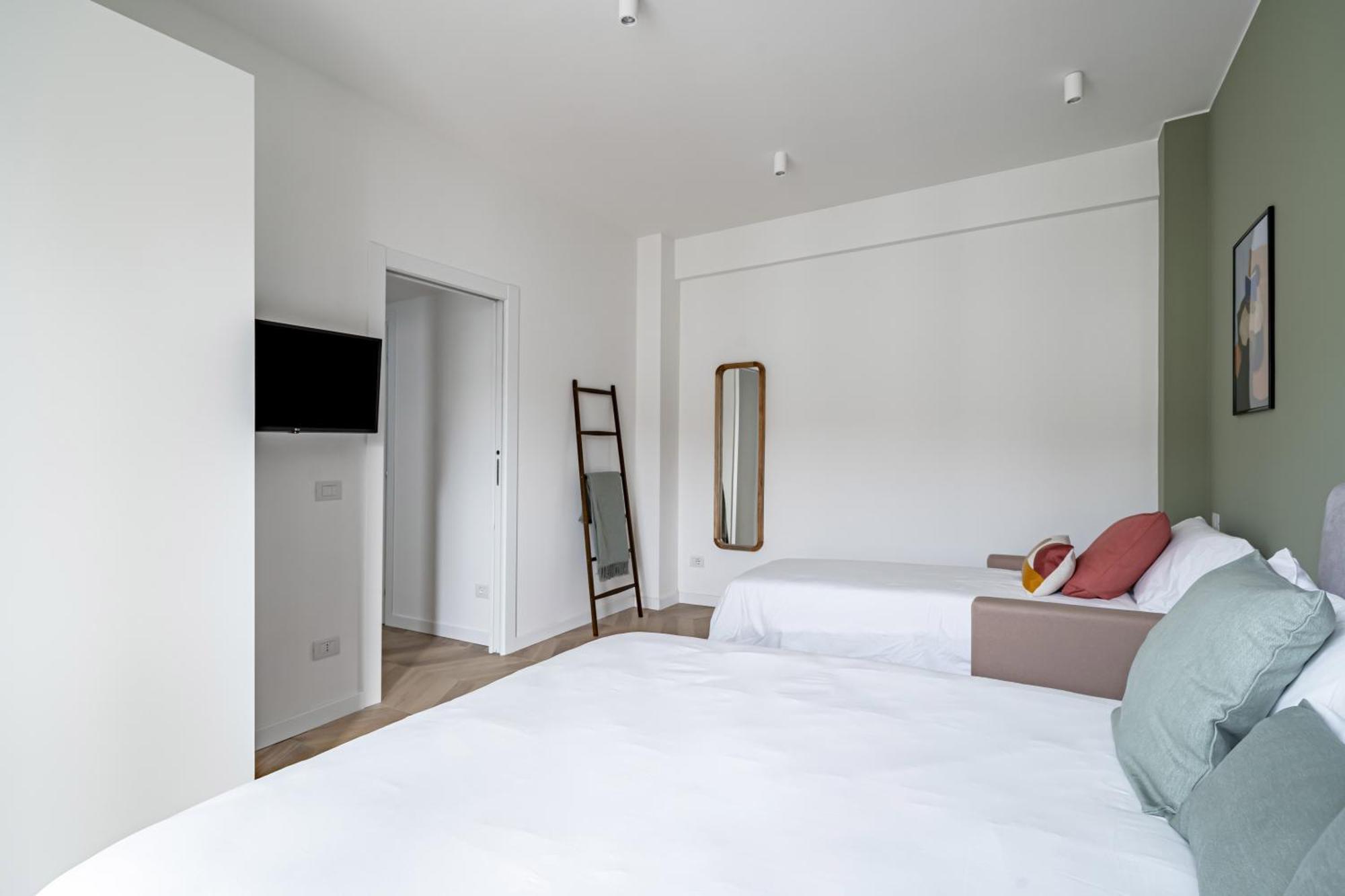 Milanofierapartments Colonna Екстериор снимка